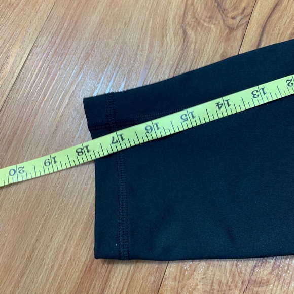 Nike Pro Black & Blue Hypercool Flash Capri Leggings - Picture 12 of 13